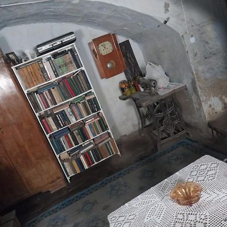 Old Arch Hotel Gyumri Bagian luar foto