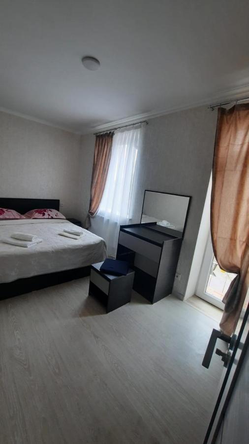 Old Arch Hotel Gyumri Bagian luar foto