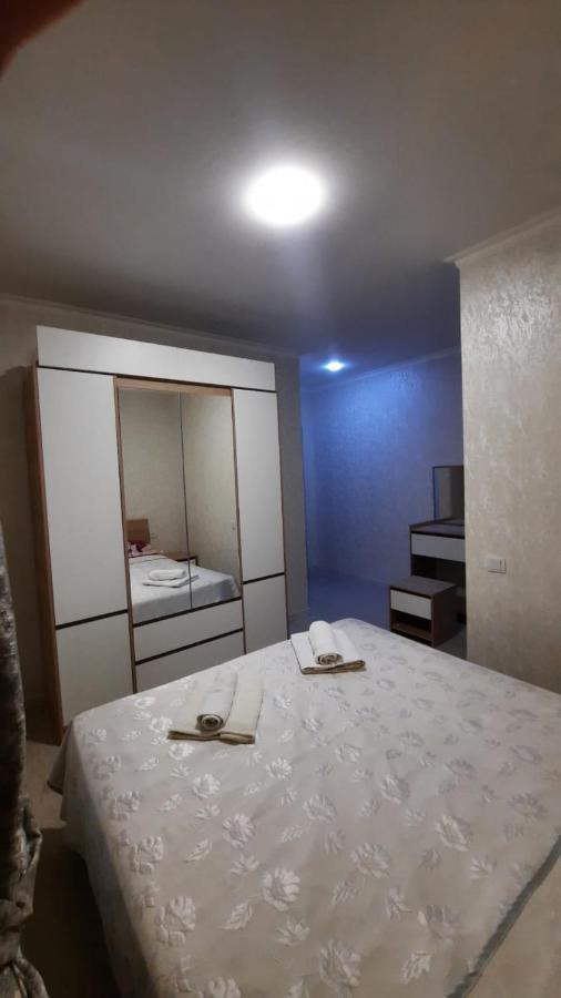 Old Arch Hotel Gyumri Bagian luar foto